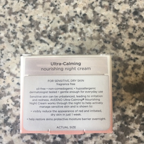 Aveeno Ultra-Calming Night Cream - Picture 3 of 10